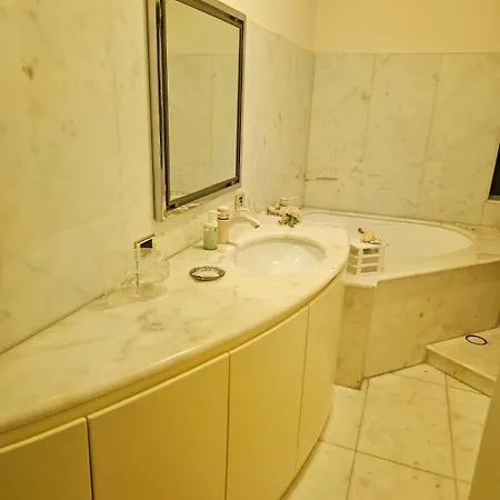 La Dimora Del Cavaliere Bed & Breakfast 5*